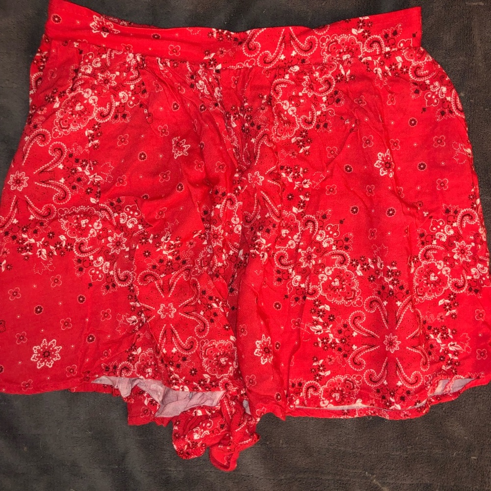 Red Hollister flowy shorts